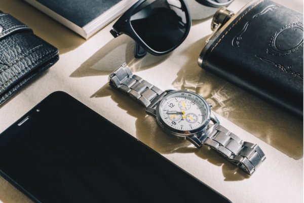 How much does it cost to refinish a watch dial? - Sparkle Jewelry